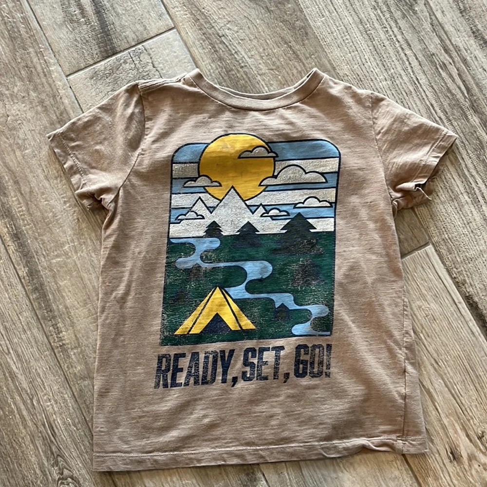 Bundle of 5 graphic T-shirts, sz 5/6